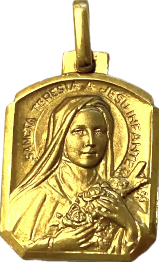 Virgin Mary Gold Plated Pendant vintage, size: 1.7cm X 2cm