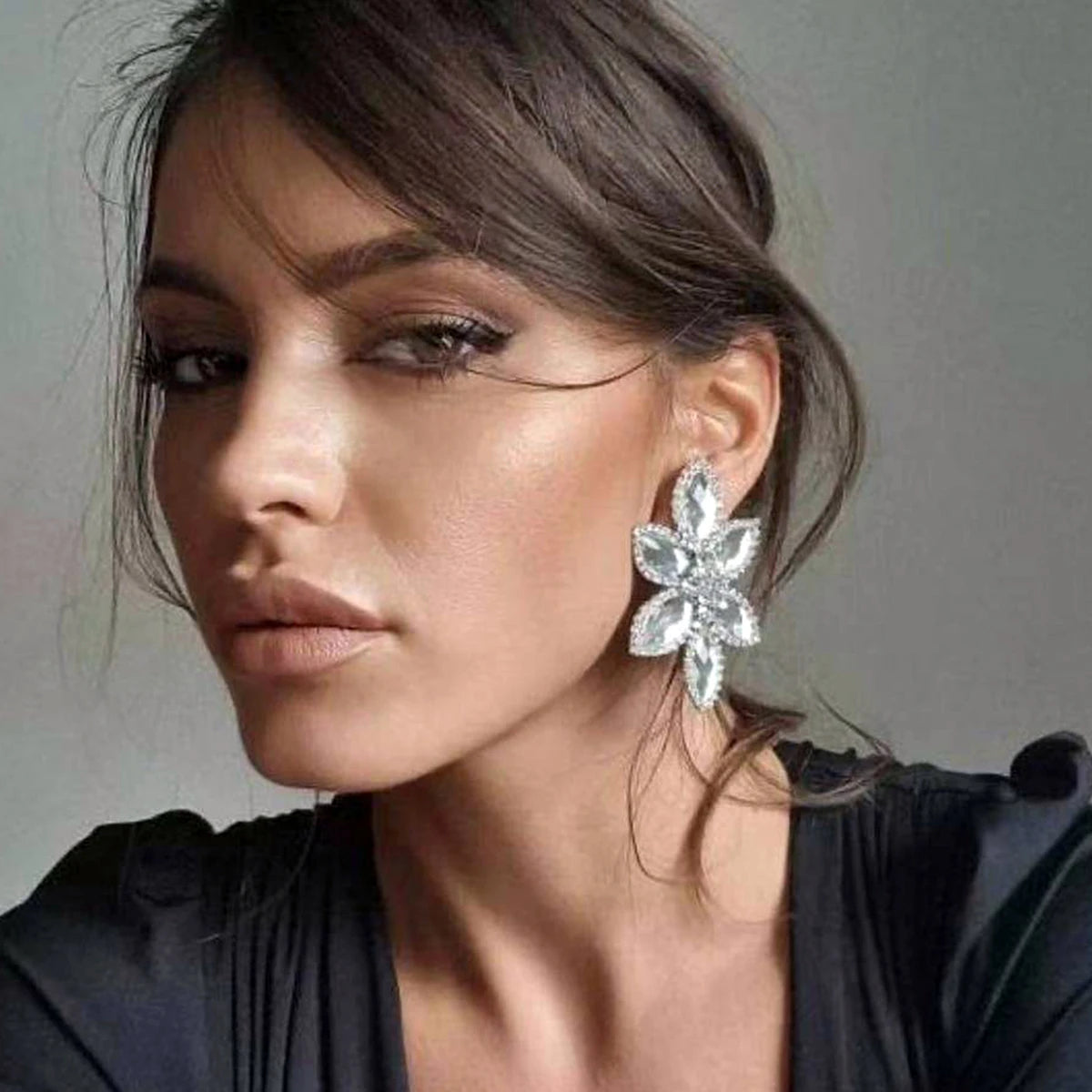 Rhinestone Flower Shaped Earrings