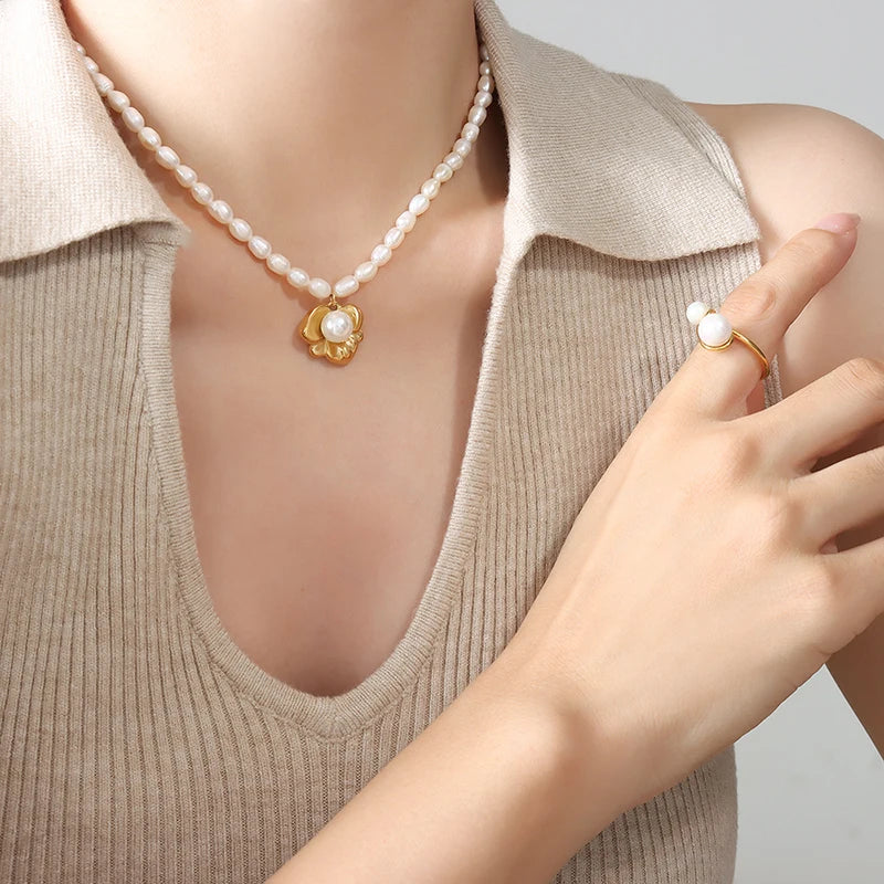 Fashion flower Pendant Necklace Artificial Pearl