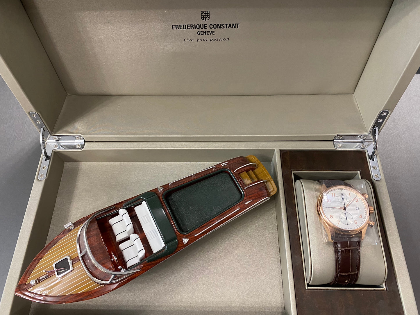 Frederique Constant Runabout Chronograph FC 393RM5B4