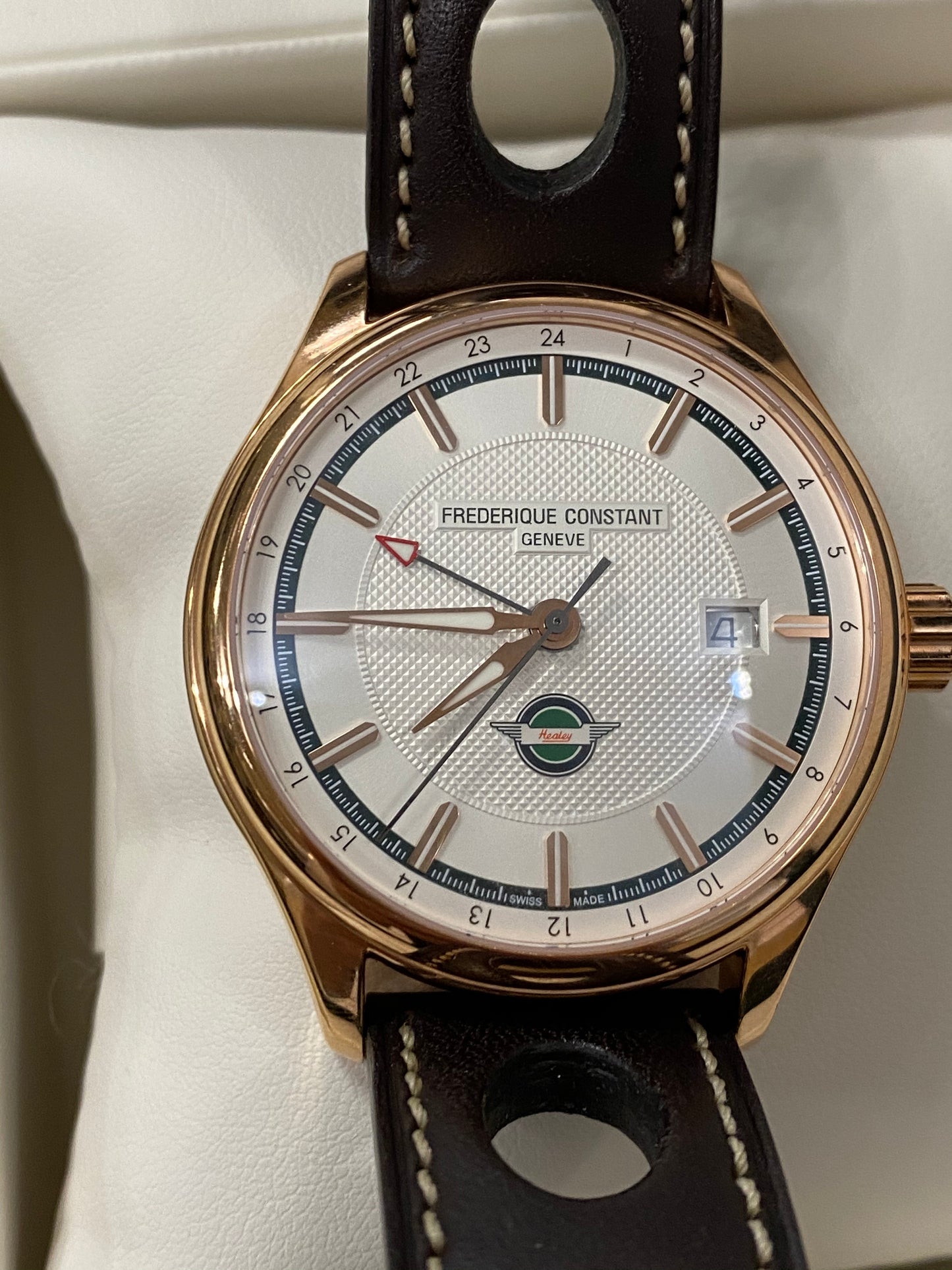 Frederique Constant FC 350HVG5B4 Vintage Rally healey GMT