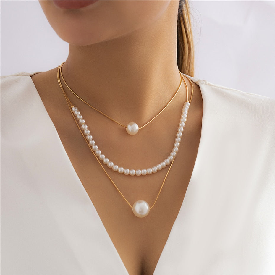 Baroque Pearl Heart OT Buckle Pendant Necklace for Women